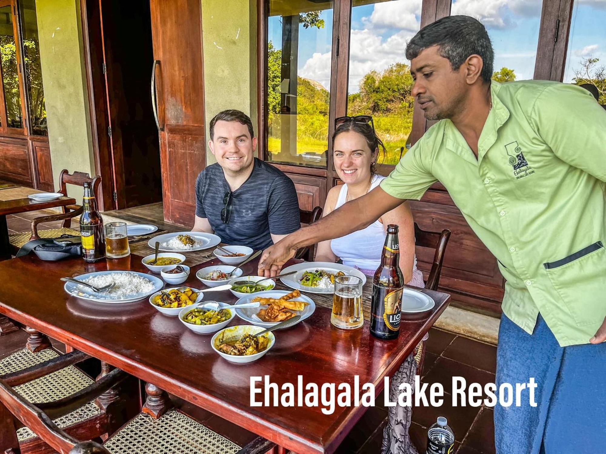 Ehalagala Lake Resort Сігірія Екстер'єр фото
